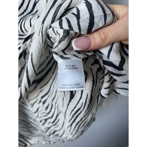 Haute Hippie Zebra Print Silk Crepe de Cine Lace up Detail Blouse - Picture 8 of 8